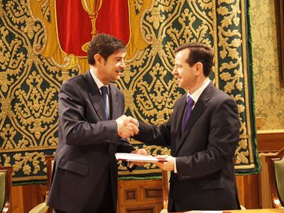 Ayuntamiento y Junta de Cofradías se dan la mano para que la Semana Santa 2013 sea de nuevo un éxito