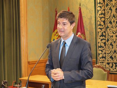 Ávila: “No vamos a asistir impasibles al desmantelamiento del Hospital”