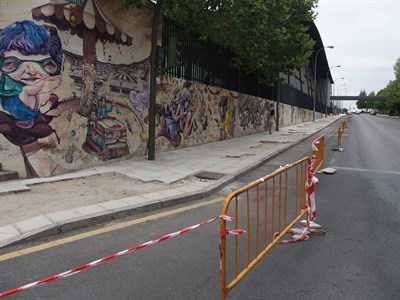 Ya han dado comienzo los trabajos de reparación de las aceras de la Avenida de los Alfares