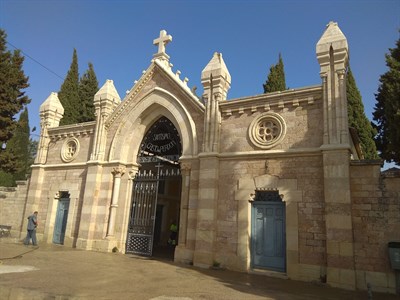 El cementerio municipal mantiene estos días horario ininterrumpido de 9 a 18 horas con motivo de la festividad de Todos los Santos