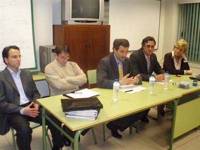 Representantes de una veintena de colectivos asisten a la reunión preparatoria del Consejo Municipal de Medio Ambiente