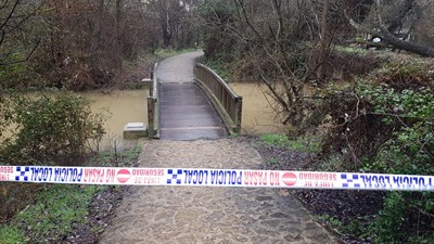 El Ayuntamiento cierra los accesos a los ríos ante el incremento del caudal  