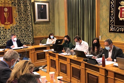 El Pleno hace efectiva la bajada de impuestos planteada por el equipo de Gobierno