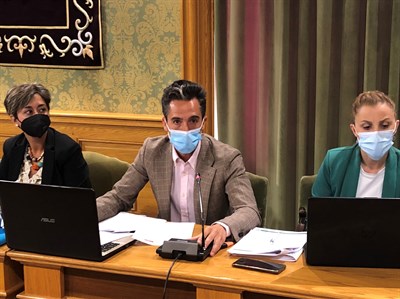 El Pleno aprueba inicialmente una nueva Ordenanza Municipal para regular el festejo de la vaquilla enmaromada de San Mateo