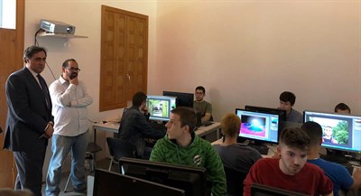 El alcalde visita a los alumnos del curso ‘Especialista en Realización y Producción Audiovisual’