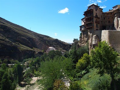 Las Casas Colgadas se iluminarán de color rojo con motivo del Año Nuevo Chino y el Año del Turismo UE-China