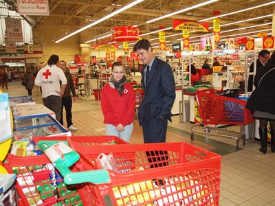 La “Cadena Solidaria de Alimentos” recogió 356 kilos de alimentos