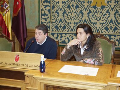 Ayuntamiento y Asociación de Vecinos del Casco Antiguo organizan un Concurso para engalanar los balcones