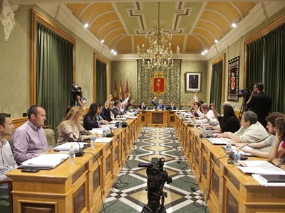 El Pleno aprueba iniciar el expediente para aceptar la donación de las obras de Gustavo Torner