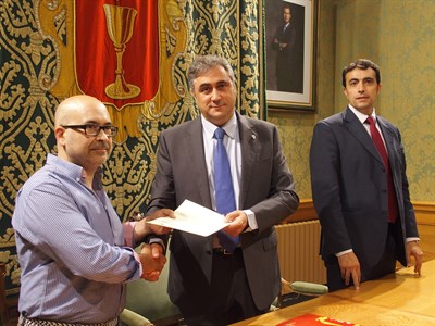 El Ayuntamiento de Cuenca contribuye a dinamizar el comercio en la ciudad