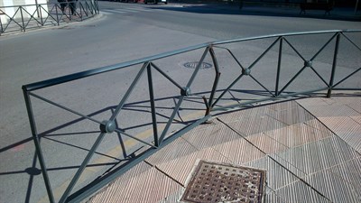 El Ayuntamiento inicia trabajos de reparación de elementos de herrería y forja por toda la ciudad