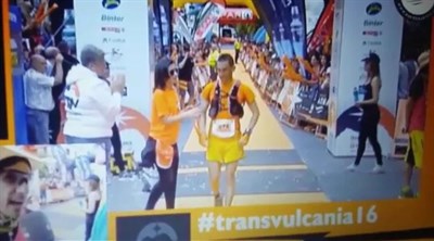 Un bombero de Cuenca queda en el puesto 17 en la carrera de 74 kilómetros,  Transvulcania, en la isla de La Palma