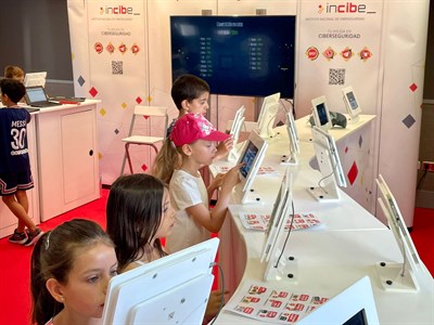 Ayuntamiento e Incibe conciencian sobre ciberseguridad en unas jornadas del Año Europeo de la Juventud