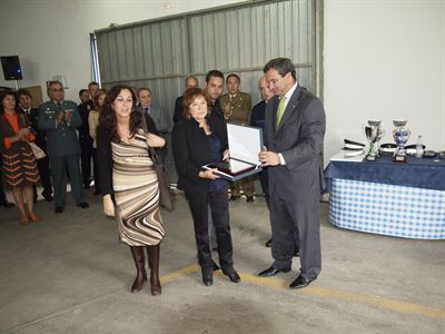 El alcalde agradece la labor de la Policía Local en la festividad de su patrón, San Miguel Arcángel