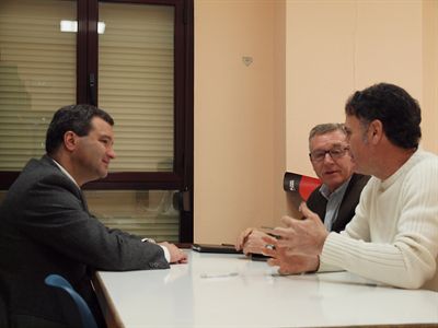 El alcalde atiende las reivindicaciones de la Asociación de Vecinos del Pozo de las Nieves