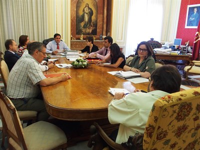 La Junta de Gobierno Local aprueba la adjudicación del Servicio de Ayuda a Domicilio a la entidad ‘Aralia S.A.’ 