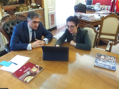 Mariscal comunica a Belén Moneo su plan para recuperar el Bosque de Acero con un proyecto integral que garantice su viabilidad para disfrute de conquenses y visitantes