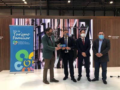 Cuenca obtiene el Sello de Turismo Familiar como destino de ocio especializado en este tipo de público