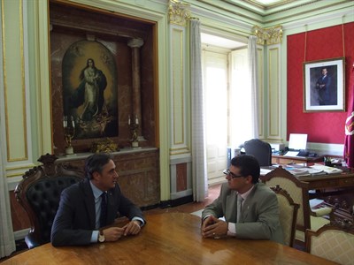 Mariscal abre las puertas a la Casa de Cuenca en Barcelona 