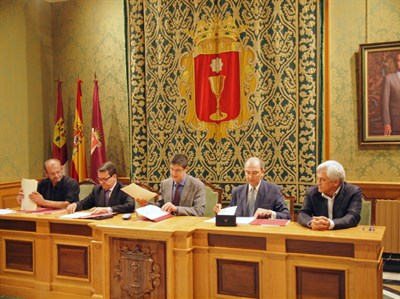 Firmado el convenio para la futura planta de producción de biocarbón y pellets de madera