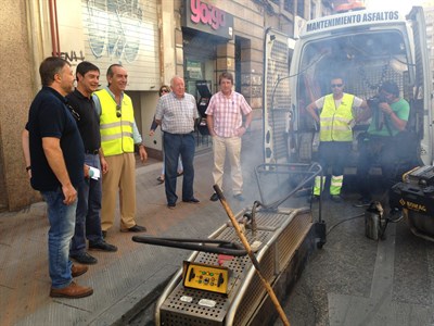 El Ayuntamiento reparará casi 900 baches de la ciudad durante el mes de septiembre