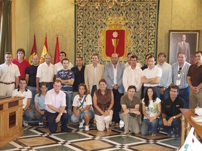 Miguel Ángel Monserrat recibe a los delegados de los equipos participantes en el Campeonato de España Infantil y Cadete de Ciclismo