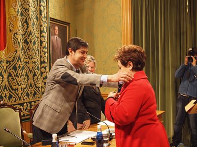 El Ayuntamiento aprueba el Plan para pagar a los proveedores con la abstención del PP