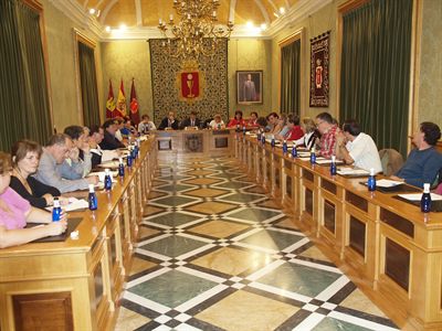 Ayuntamiento y Asociaciones de Vecinos de la capital y las pedanías acercan puntos de vista