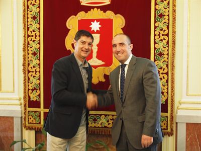 El Ayuntamiento y Banco Popular suscriben una operación de 1,5 millones de euros para pagar a los proveedores