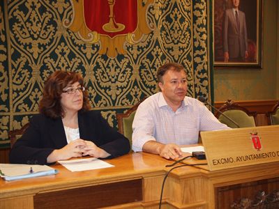 El Equipo de Gobierno ahorrará 950.000 euros en los contratos de servicios