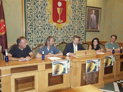 El Ayuntamiento patrocina el II Torneo Nacional Ciudad de Cuenca que reunirá a las 16 mejores raquetas en categoría Infantil de España