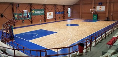 El Ayuntamiento renueva por completo la pista ‘Esperanza Calvo’ del polideportivo El Sargal