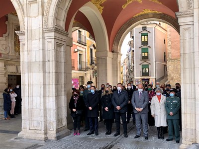 El Ayuntamiento condena unánimemente el asesinado de una vecina de Cuenca y decreta tres días de luto en señal de duelo