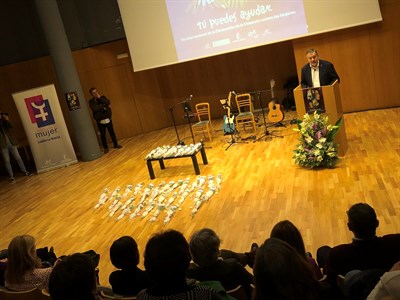 Recuerdo emocionado a las víctimas en el acto institucional por el Día para la Eliminación de la Violencia contra las Mujeres 