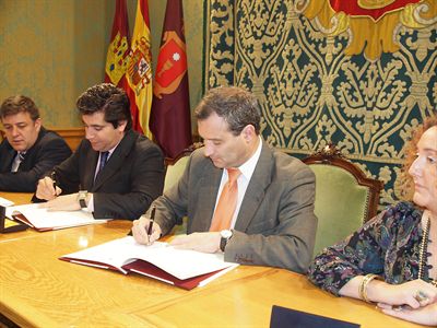 El Ayuntamiento y la Agrupación de Hostelería vuelven a apostar por la promoción turística