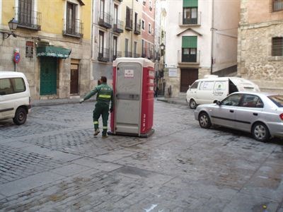 El Ayuntamiento refuerza el servicio de limpieza del Casco Antiguo por San Mateo 